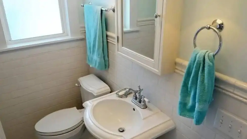 2404 Ave B Cottage #54634 2 Bedrooms 2 Bathrooms Cottage