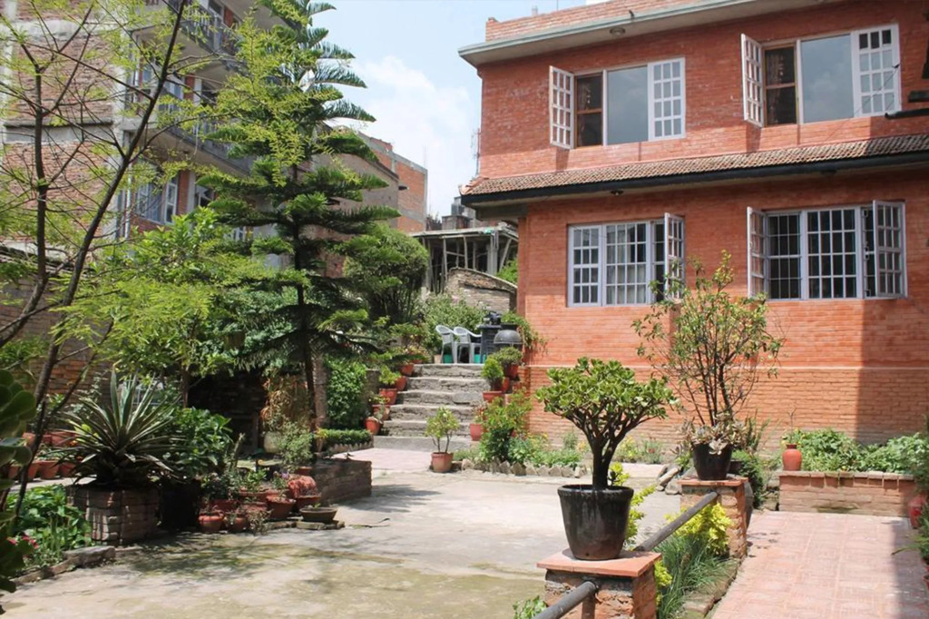 Pradhan House - Home Stay with Garden