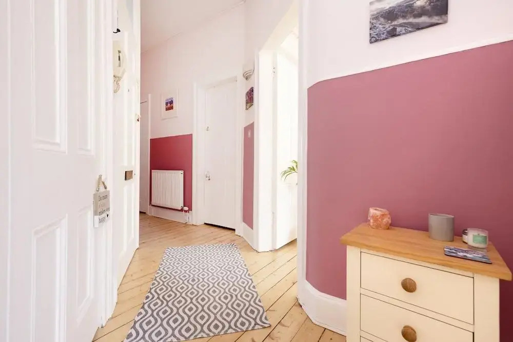 ALTIDO Gorgeous 1-bed flat with a shared garden