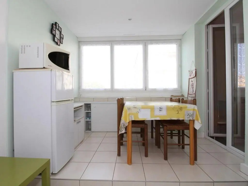Appartement Balaruc-les-Bains, 2 pièces, 4 personnes - FR-1-553-93