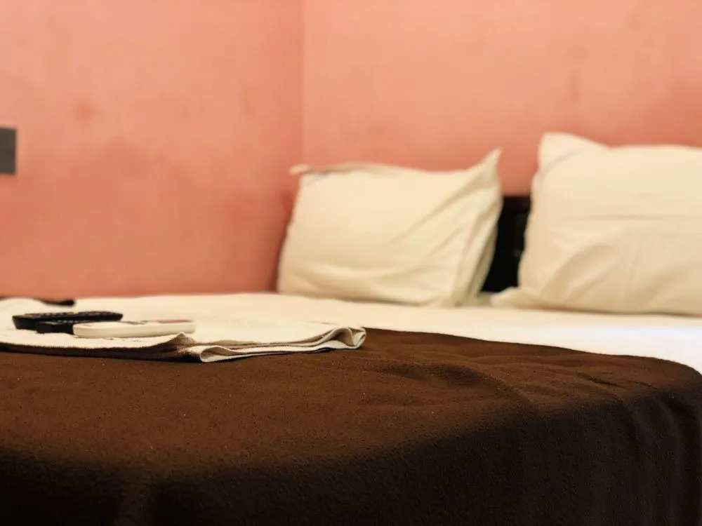 Hotel Varsha