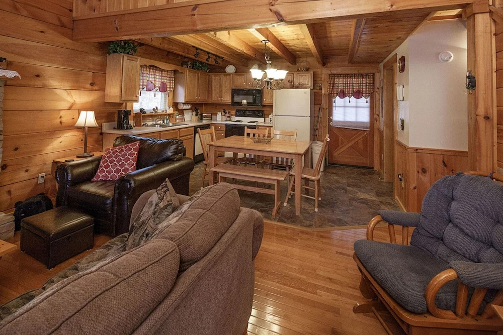 The Bear Cabin by Eagles Ridge Resort