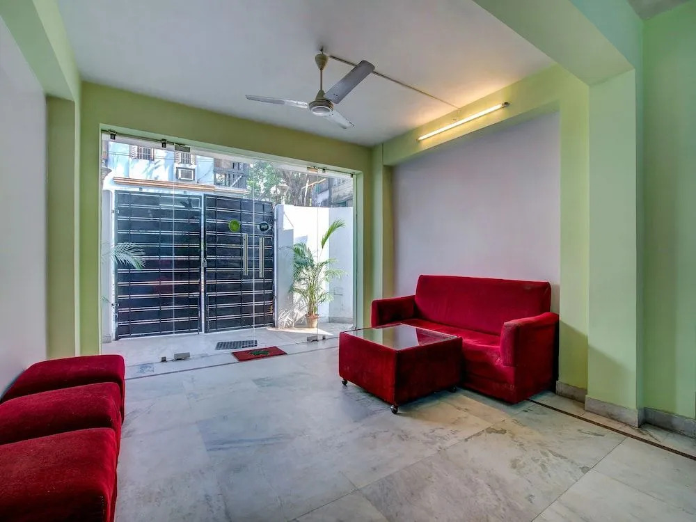 OYO Flagship 604 Ballygunj Kolkata