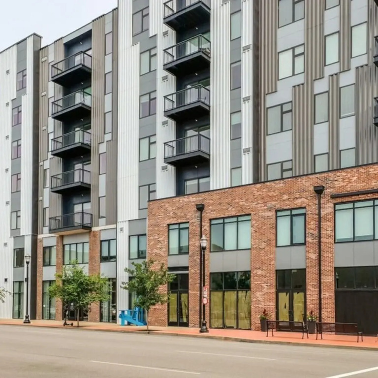 Stunning Nulu 1BR Cozysuites 06
