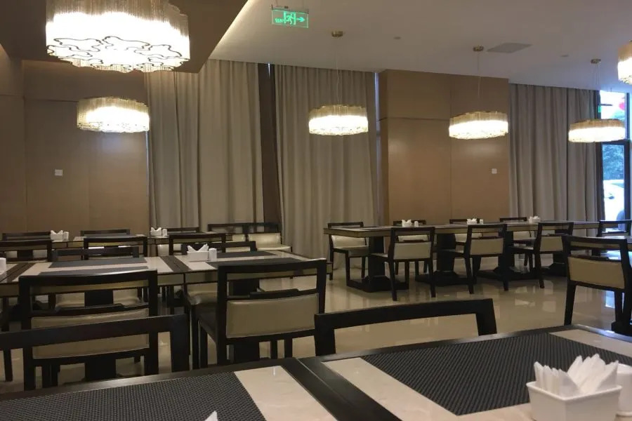 Heyuan Holiday Hotel