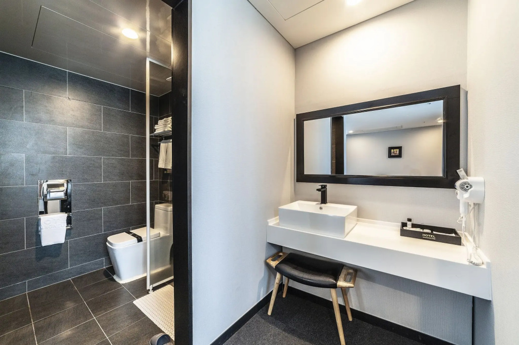 Gangneung Tourist Hotel