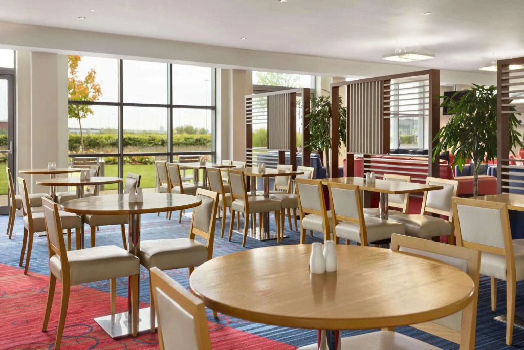 Ramada Encore by Wyndham Doncaster Airport