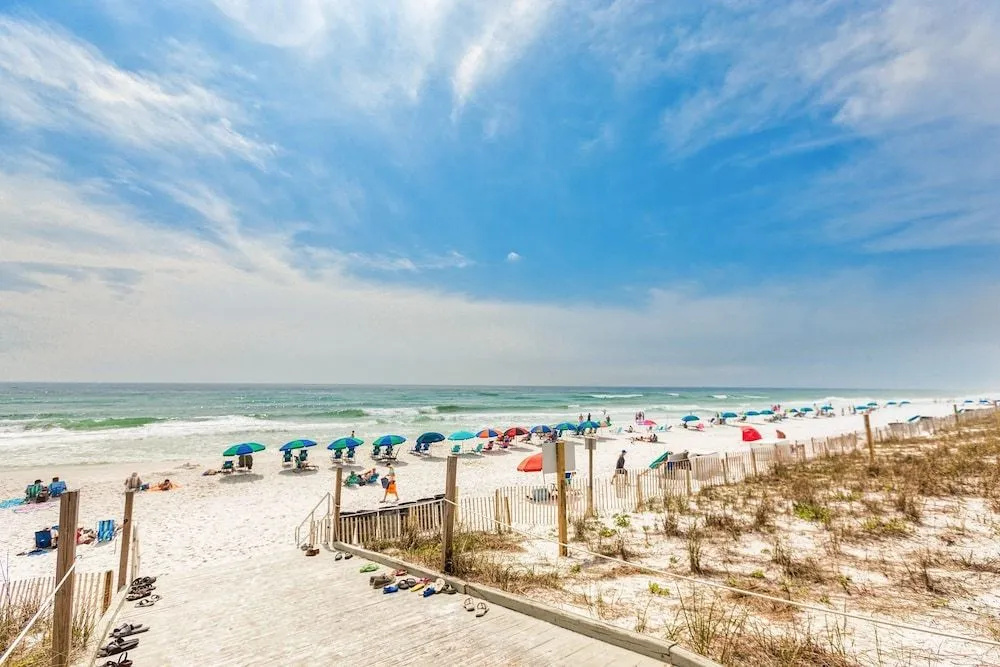Central Destin Condo Next to Beach by RedAwning