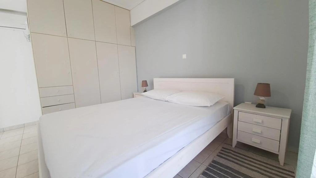 Summer Breeze Apartment in Kalamata