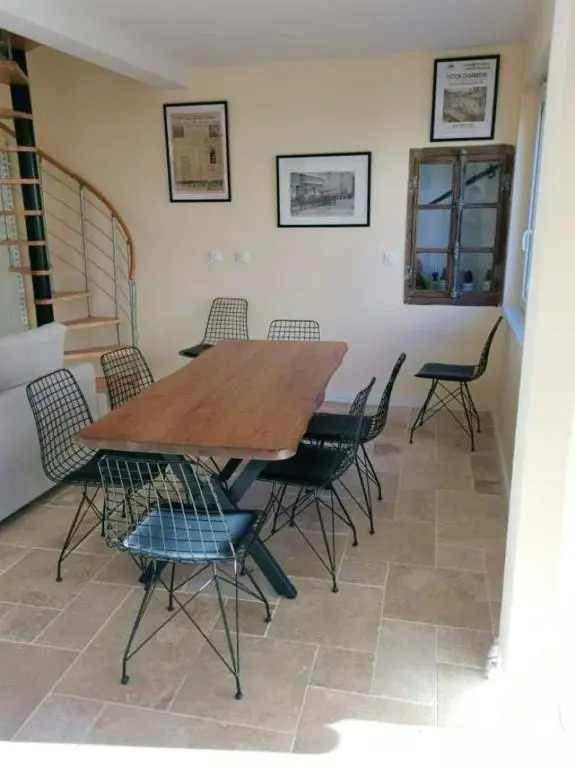 Maison de 4 chambres avec terrasse et wifi a Volvic