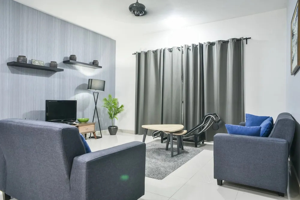 Damen Subang by Widebed