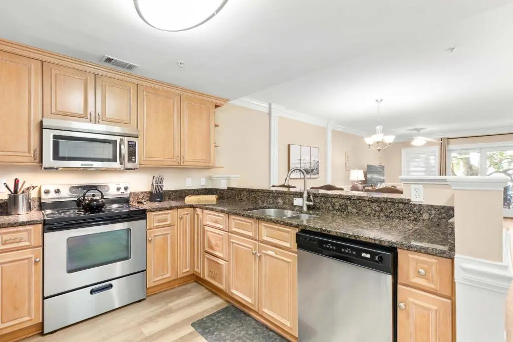 Brass Rail 118 Tybee Vacation Rentals