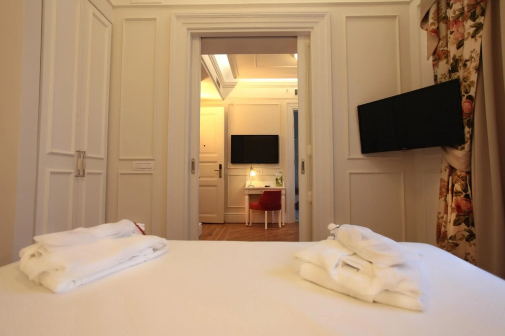 Corinne Art & Boutique Hotel