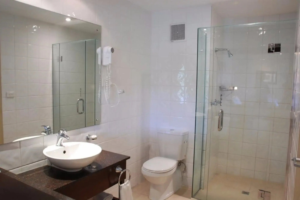 Tanoa Waterfront Hotel