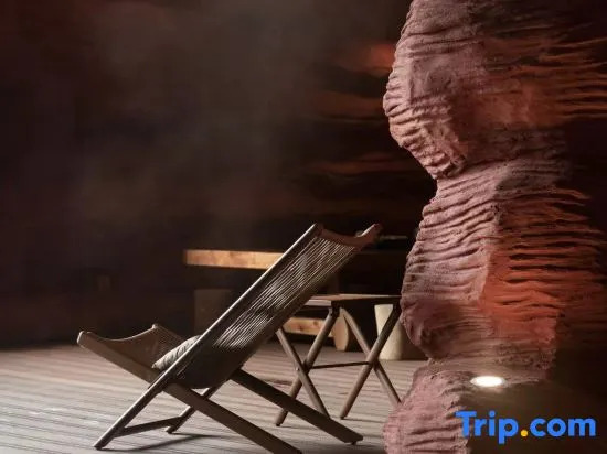 Wuyi Huakaishengdu Hot Spring Resort Hotel