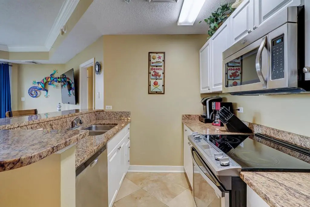 2309 SeaCrest 3 BR Forest Beach Condo