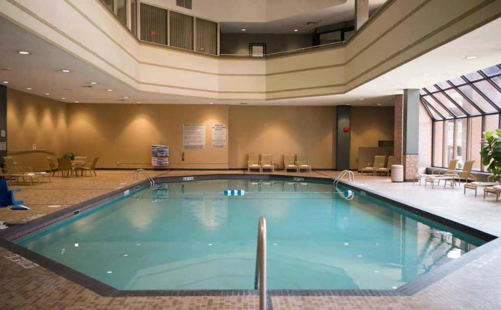 Crowne Plaza Suites MSP Airport - Mall of America by IHG
