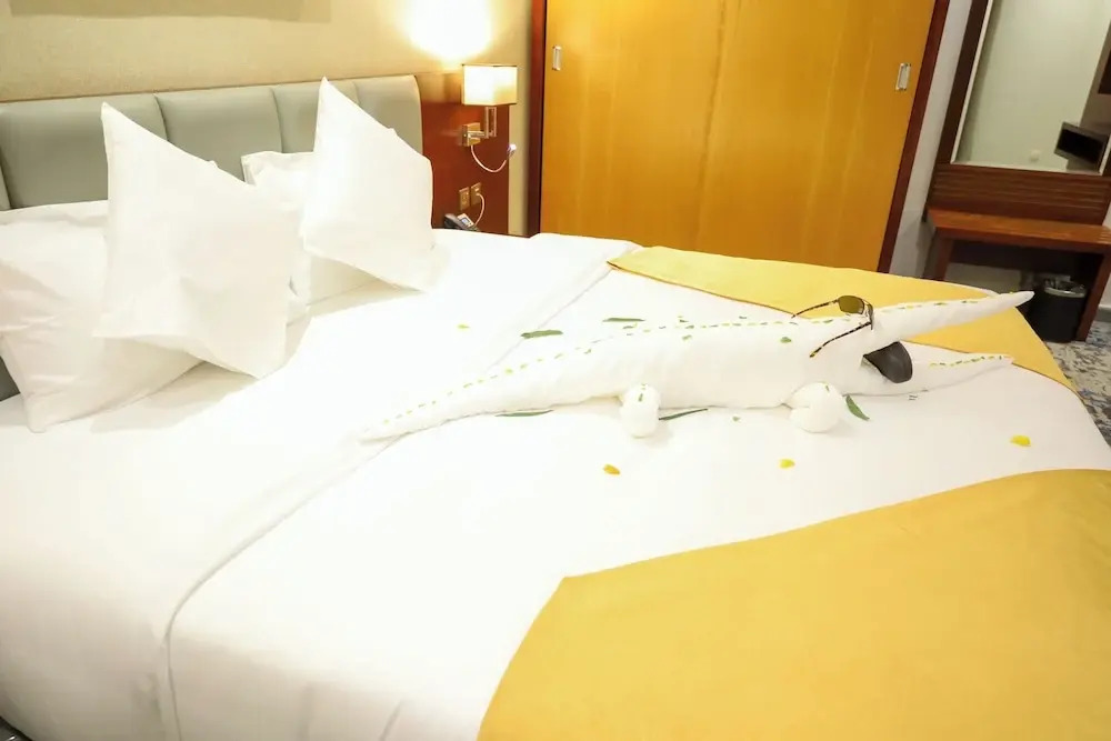 Best Day Hotel and Resorts