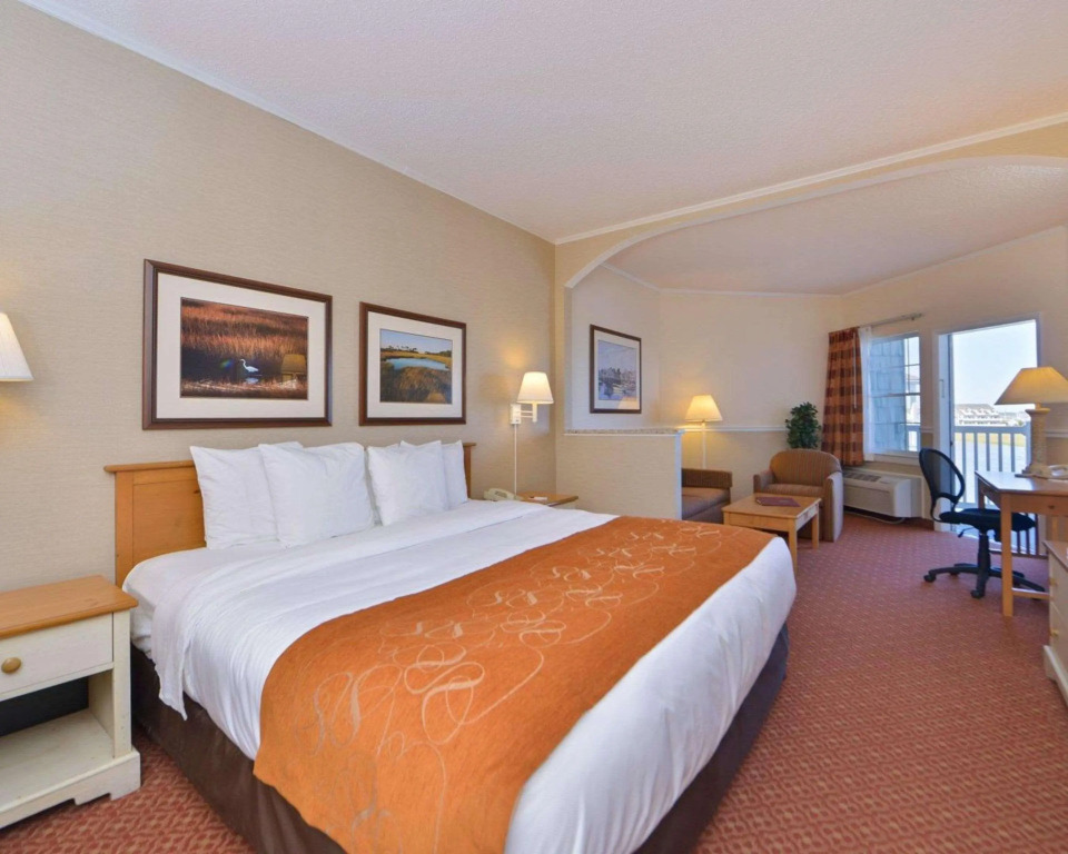 Comfort Suites Chincoteague Island Bayfront Resort