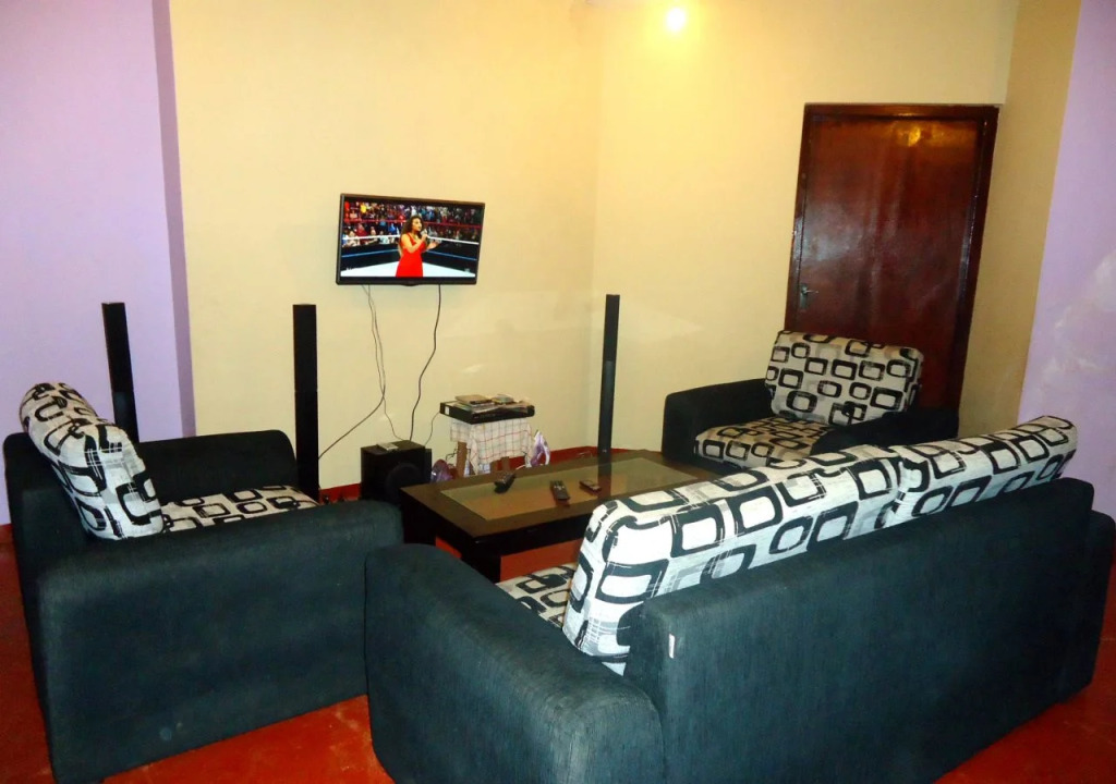 Snow Hills Hotel