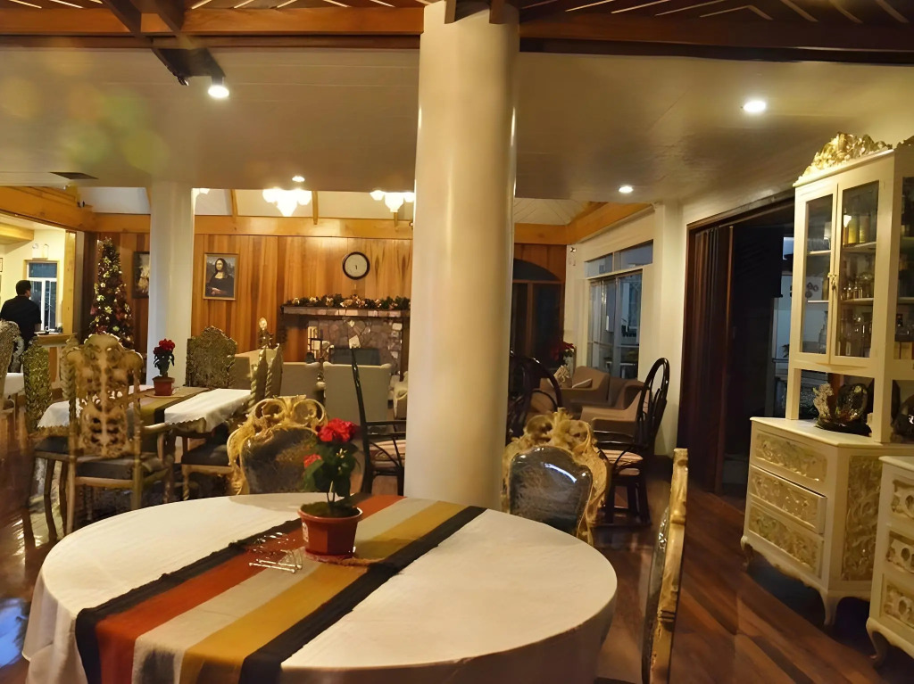 Villa Silvina Hotel and Restaurant