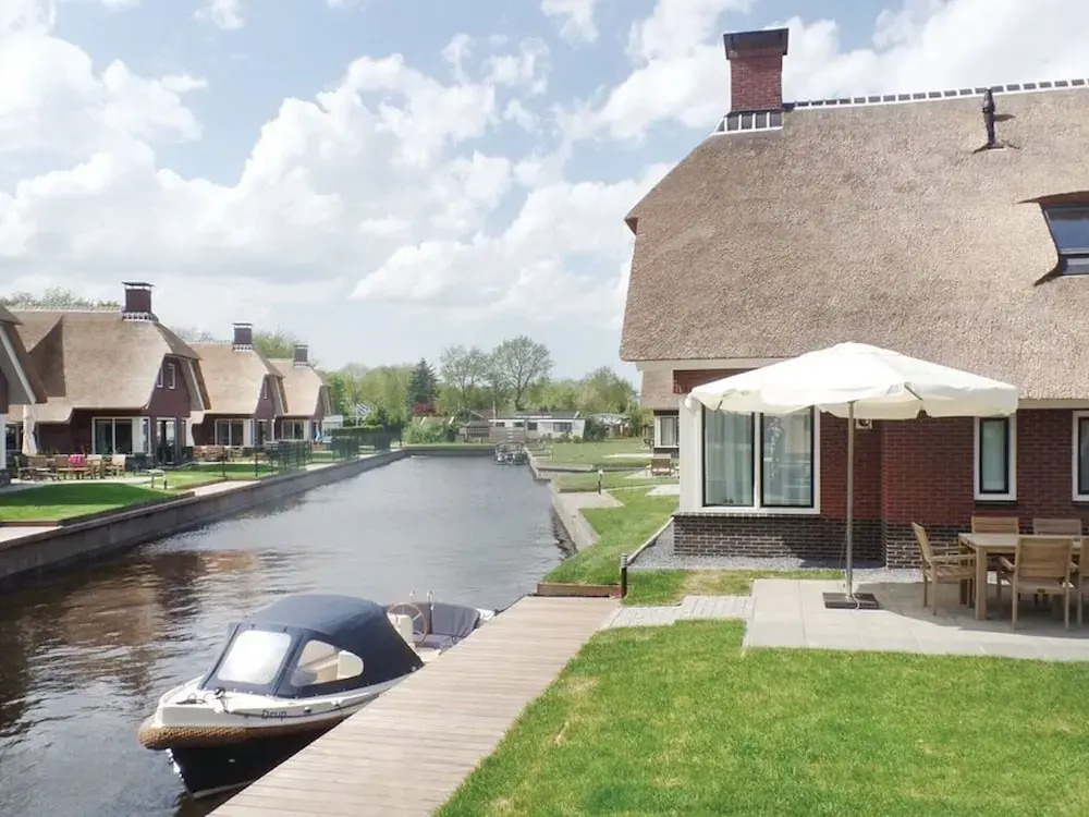 Villa in Friesland with Sauna by Water
