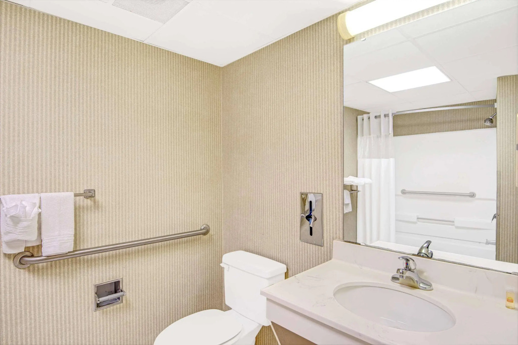 Days Inn Louisburg