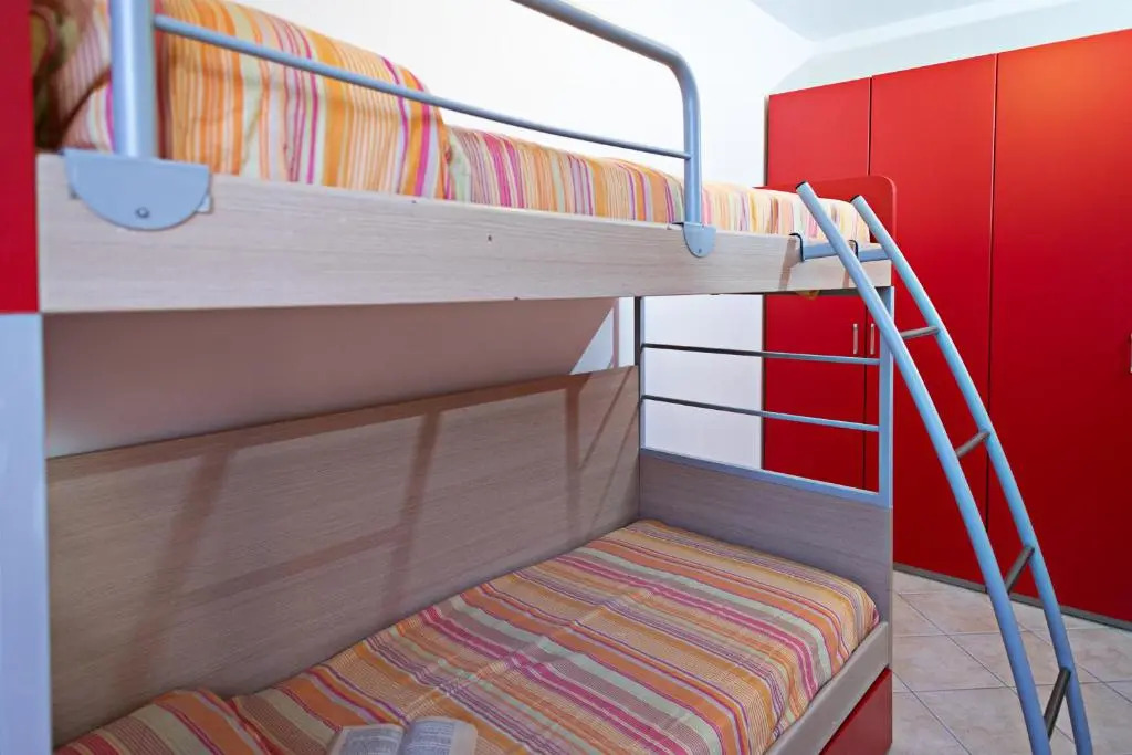MIRALAGO APARTMENTS - Regarda Travel