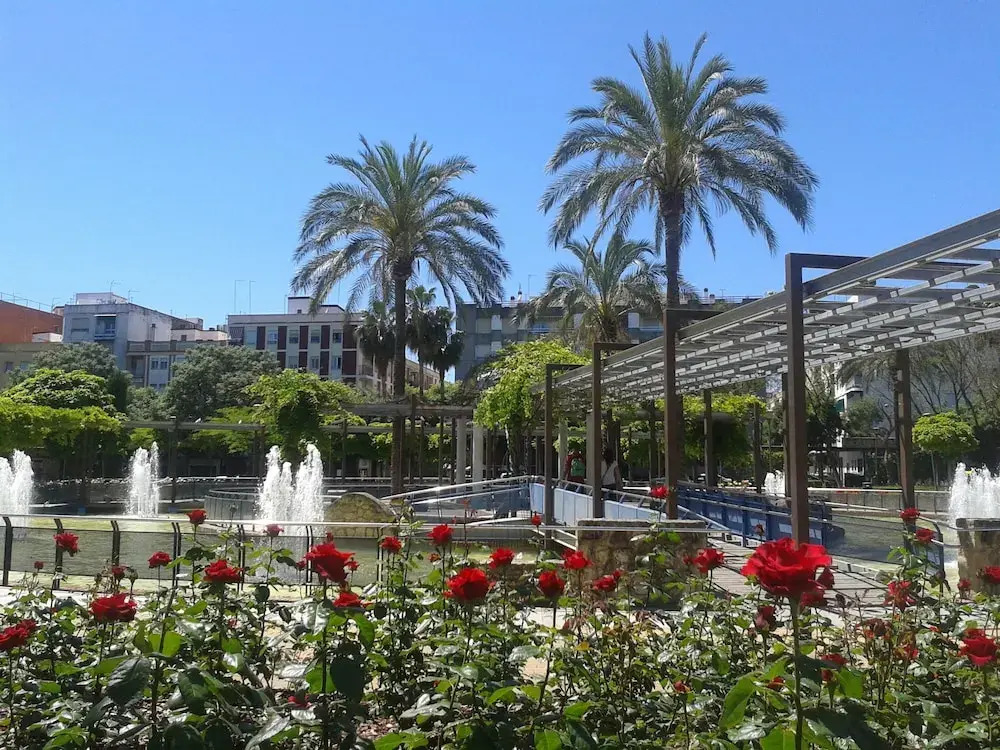 Piso junto a Jardines de la Victoria y Renfe
