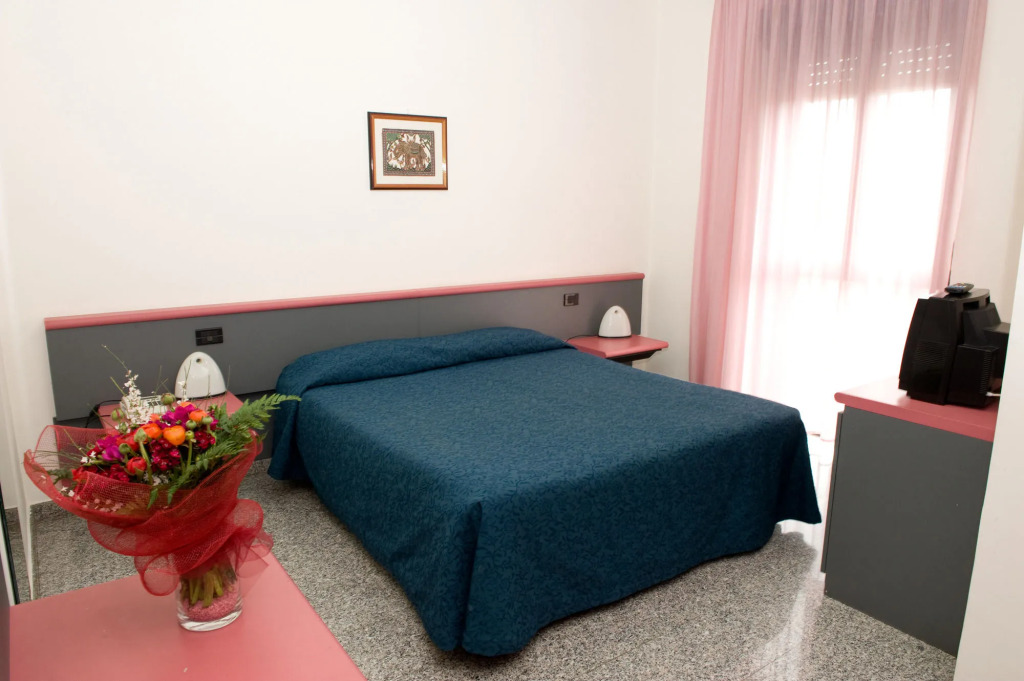 Hotel 90