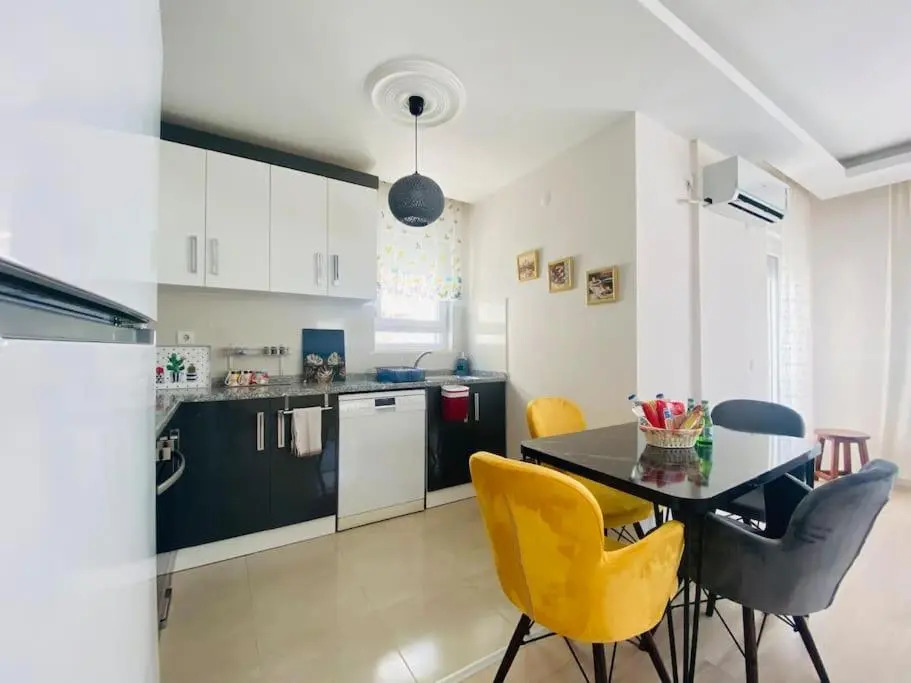 Aether House No7,Old Town, Beach, Central, Netflix