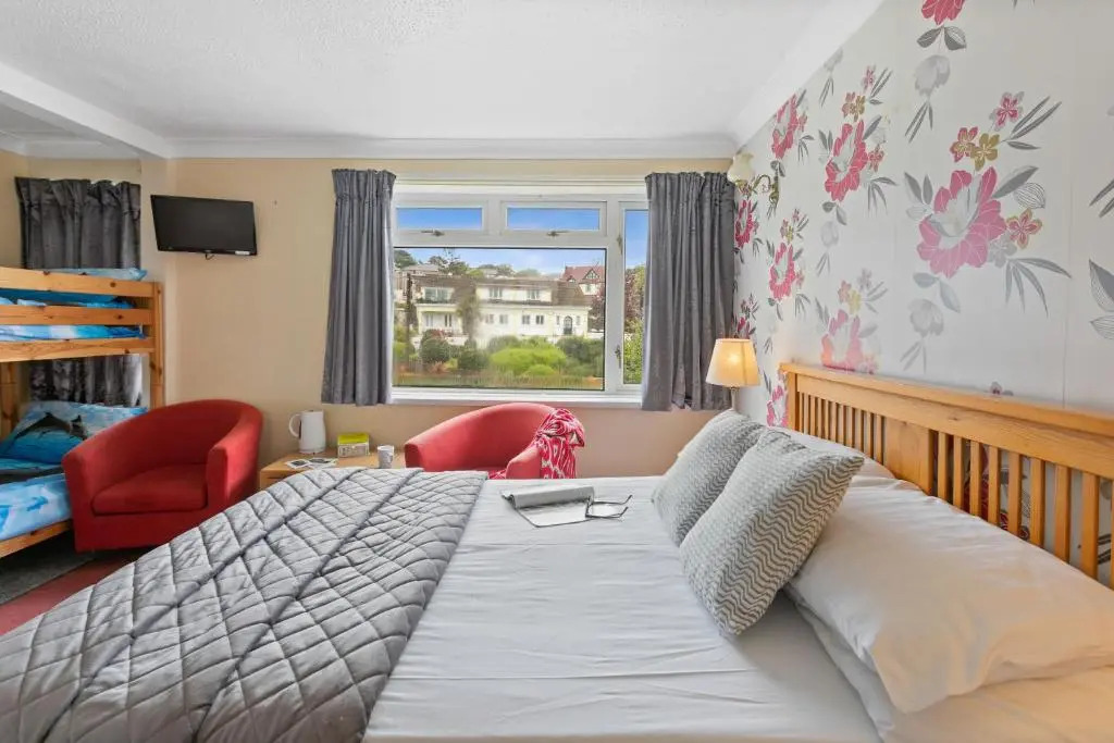 Seaways Hotel