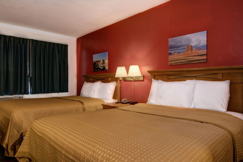 Cedar Lodge