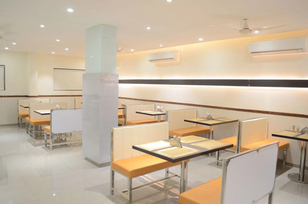Hotel Ashray Inn Express
