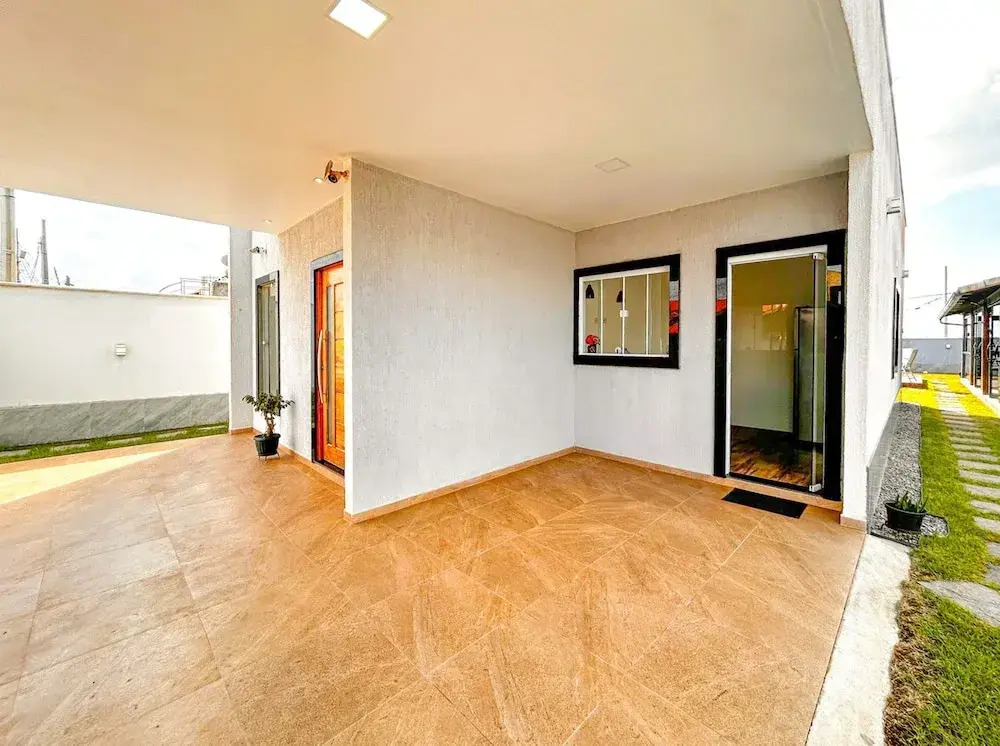 Casa a Poucos Metros da Praia do Coral - Cabo Frio