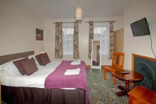 The George Hotel