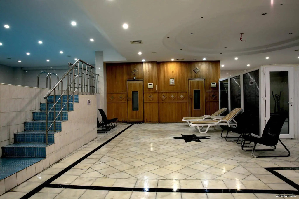 Ravanda Hotel