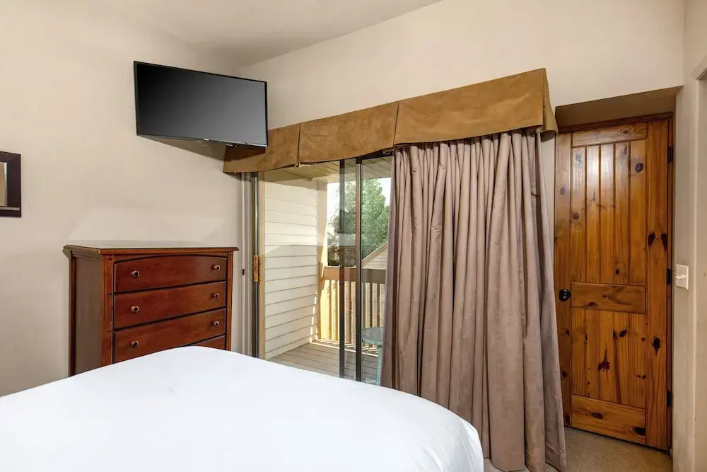 Racquet Club 60 2 Bedroom Condo by RedAwning