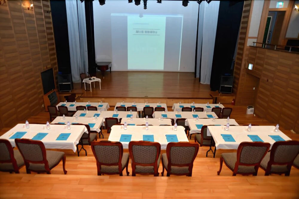Paju Yemak Art Hall Pension