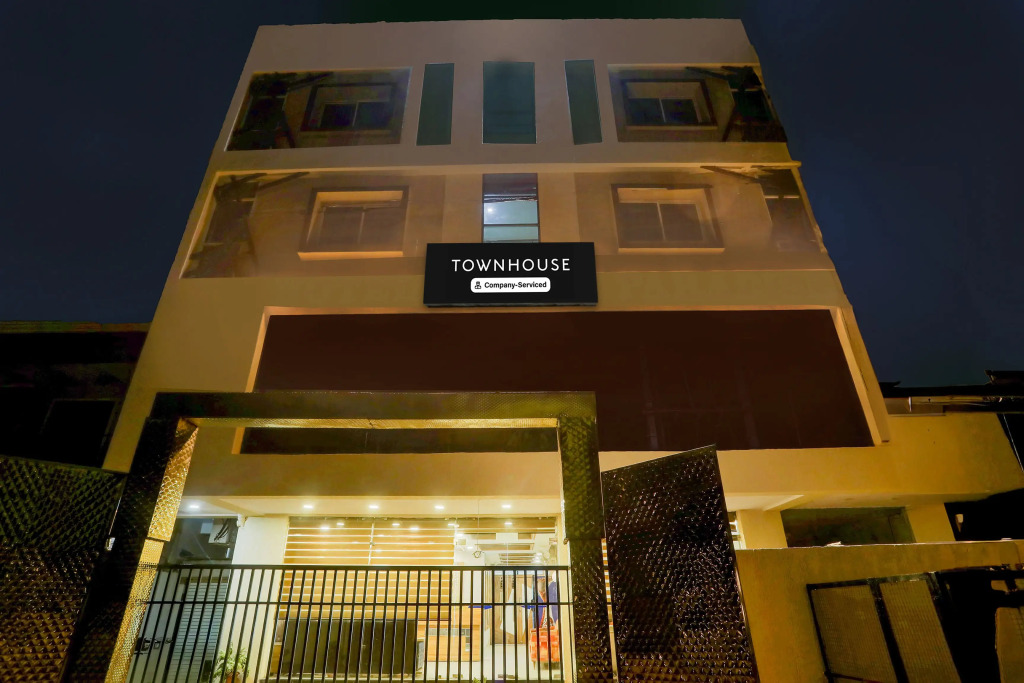 Townhouse Oak Bhopal Aashima Mall