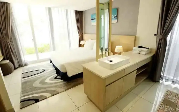 Oceanami Villas & Beach Club