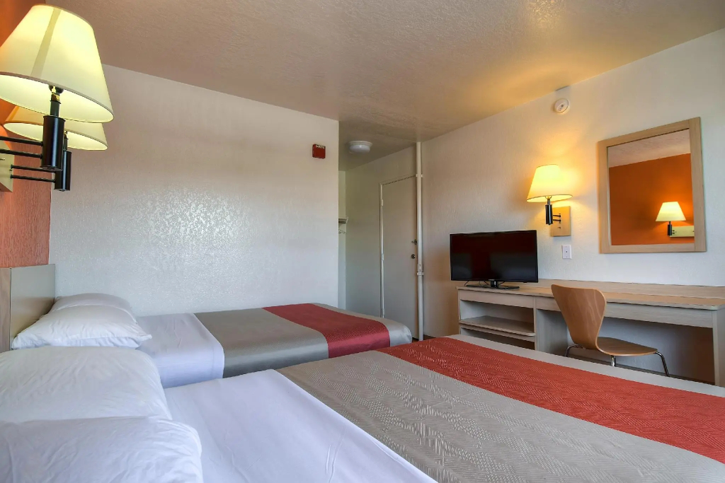 Motel 6-Flagstaff, AZ - Butler