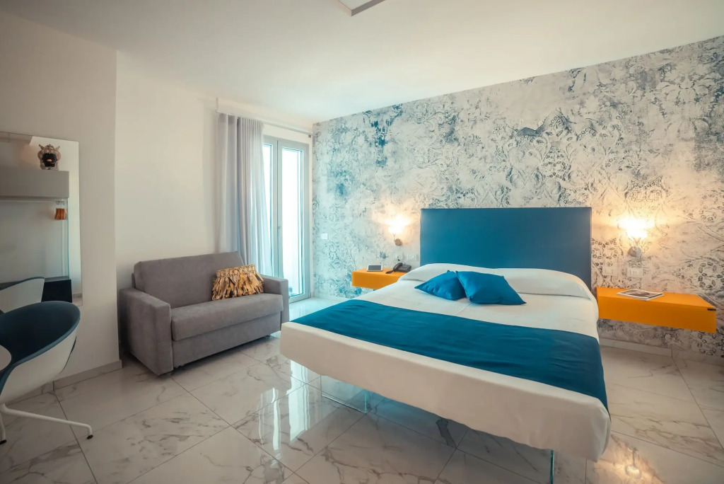 Nautilus Hotel