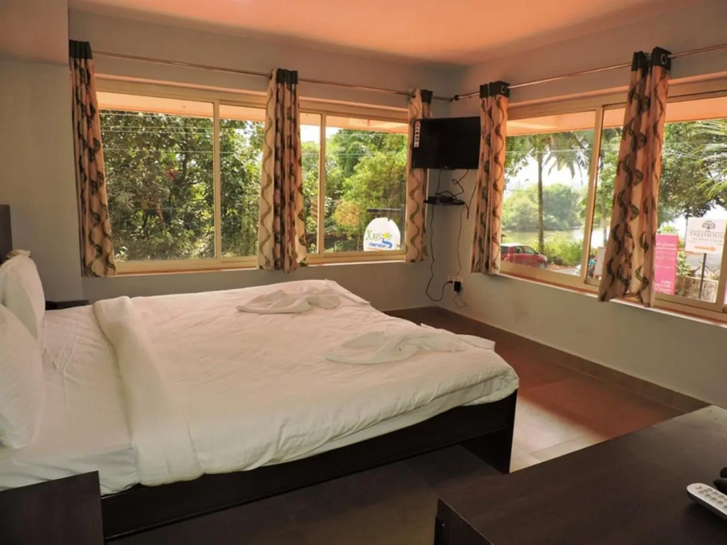 Kays Riverview Resort - Near Baga Beach