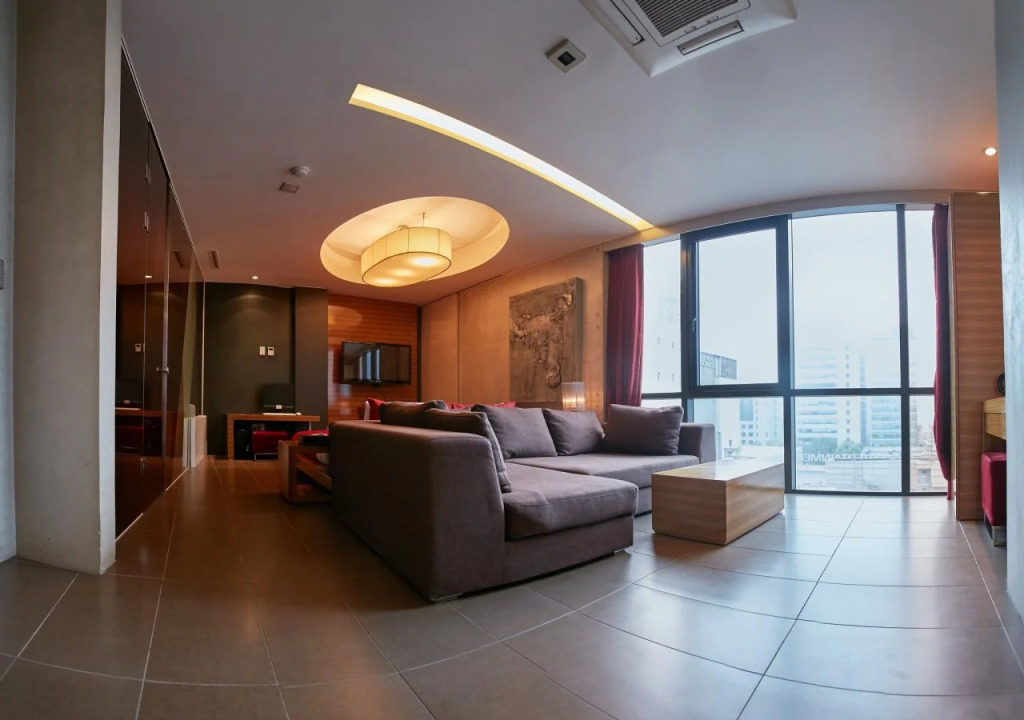 Tria Hotel