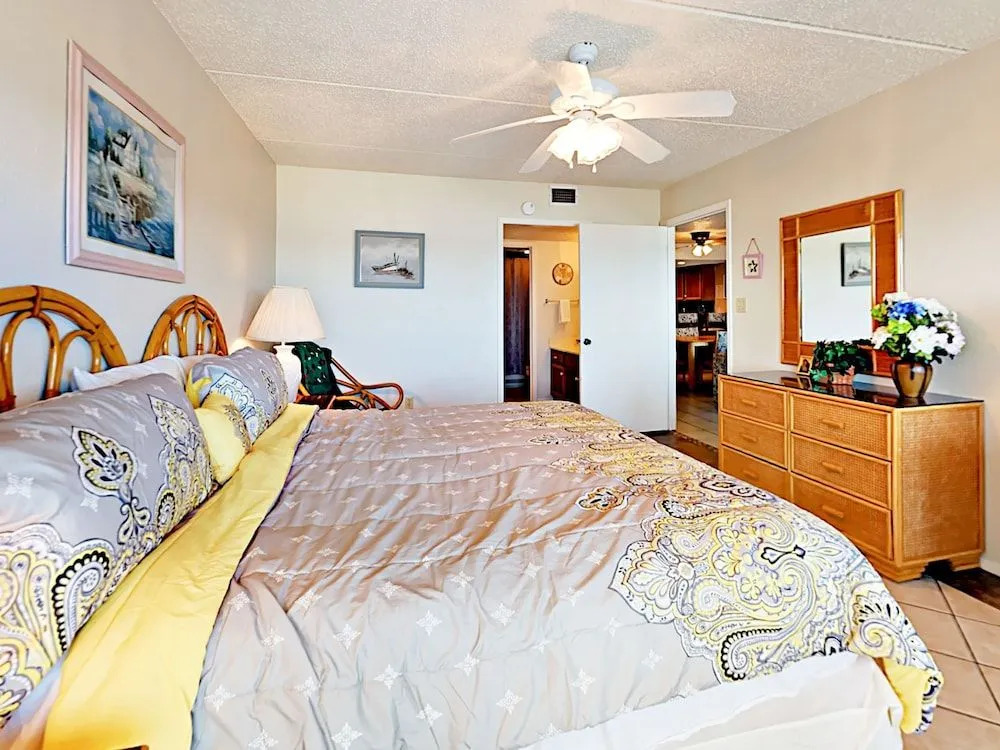 4400 Gulf Blvd Condo Unit 305 2 Bedrooms 2 Bathrooms Condo