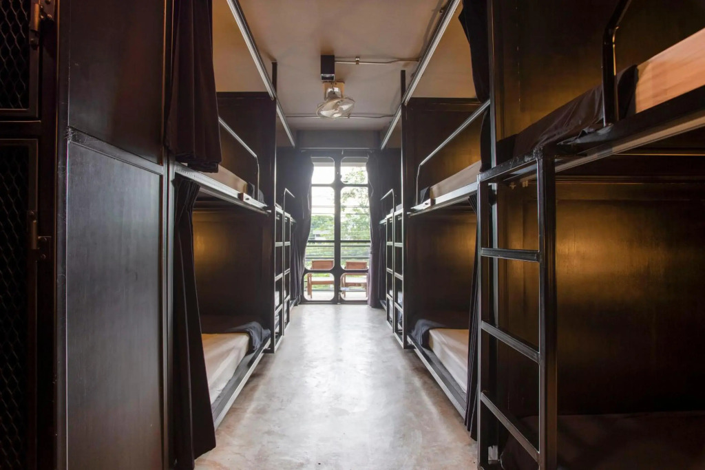 Box Hostel N Cafe