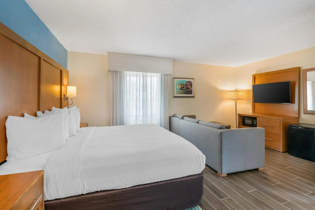 Tropical Winds Resort Hotel