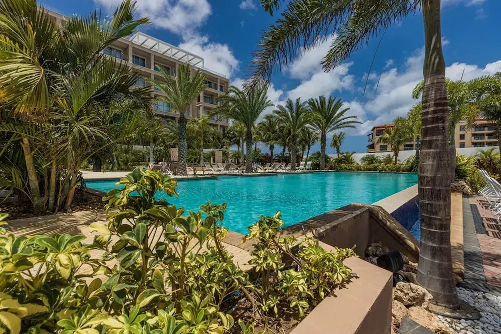 Eagle Beach Resort Ground Level 3br3ba Pool Levent