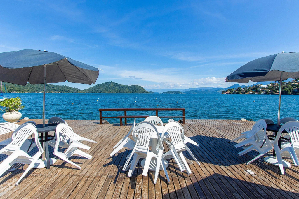 Casa Em Angra Do Reis C/ 4 Suítes Com Praia Privativa
